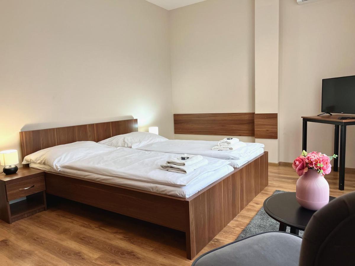 Hotel Arena Brumov Екстер'єр фото