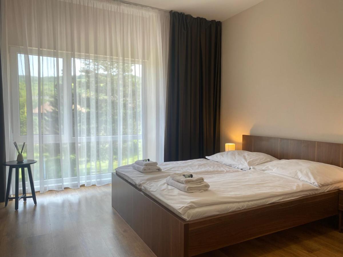Hotel Arena Brumov Екстер'єр фото