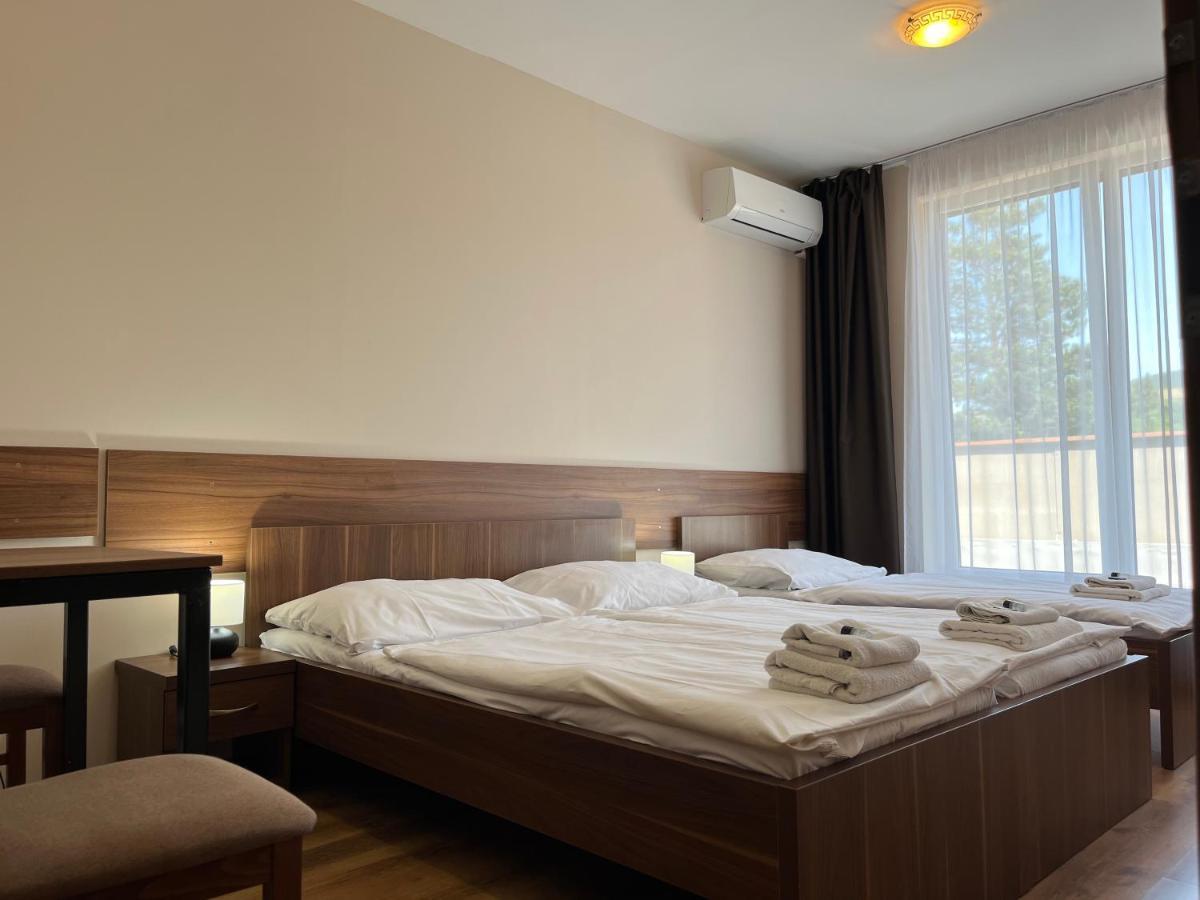 Hotel Arena Brumov Екстер'єр фото