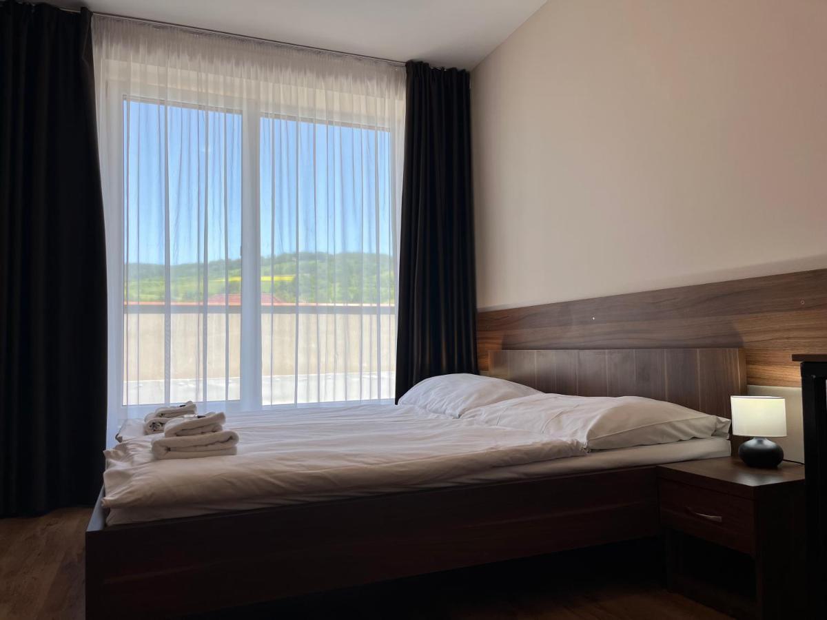 Hotel Arena Brumov Екстер'єр фото