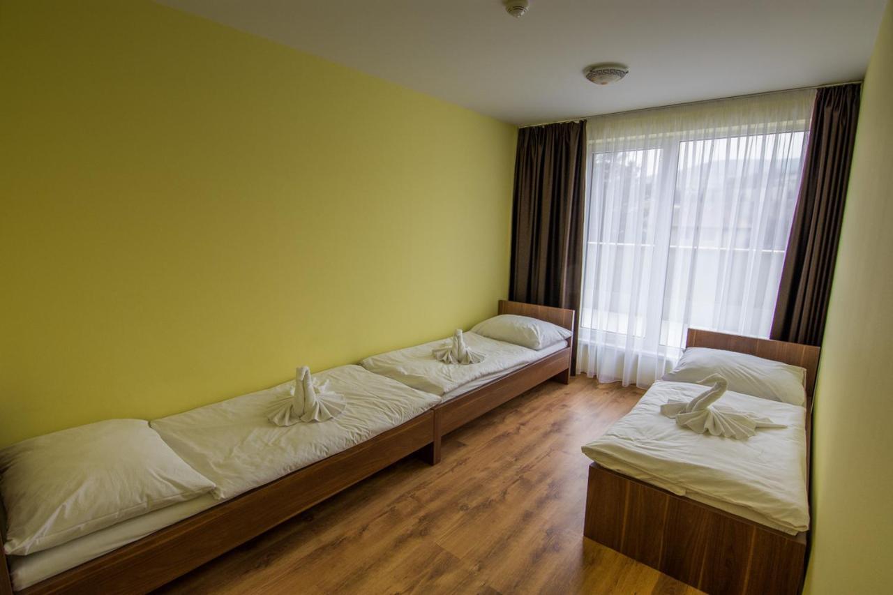 Hotel Arena Brumov Екстер'єр фото