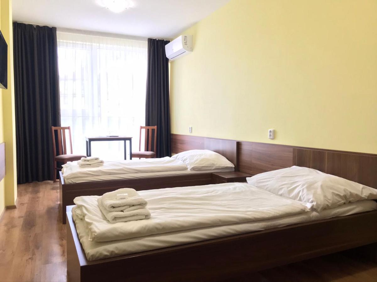 Hotel Arena Brumov Екстер'єр фото