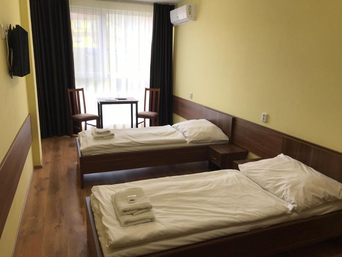 Hotel Arena Brumov Екстер'єр фото