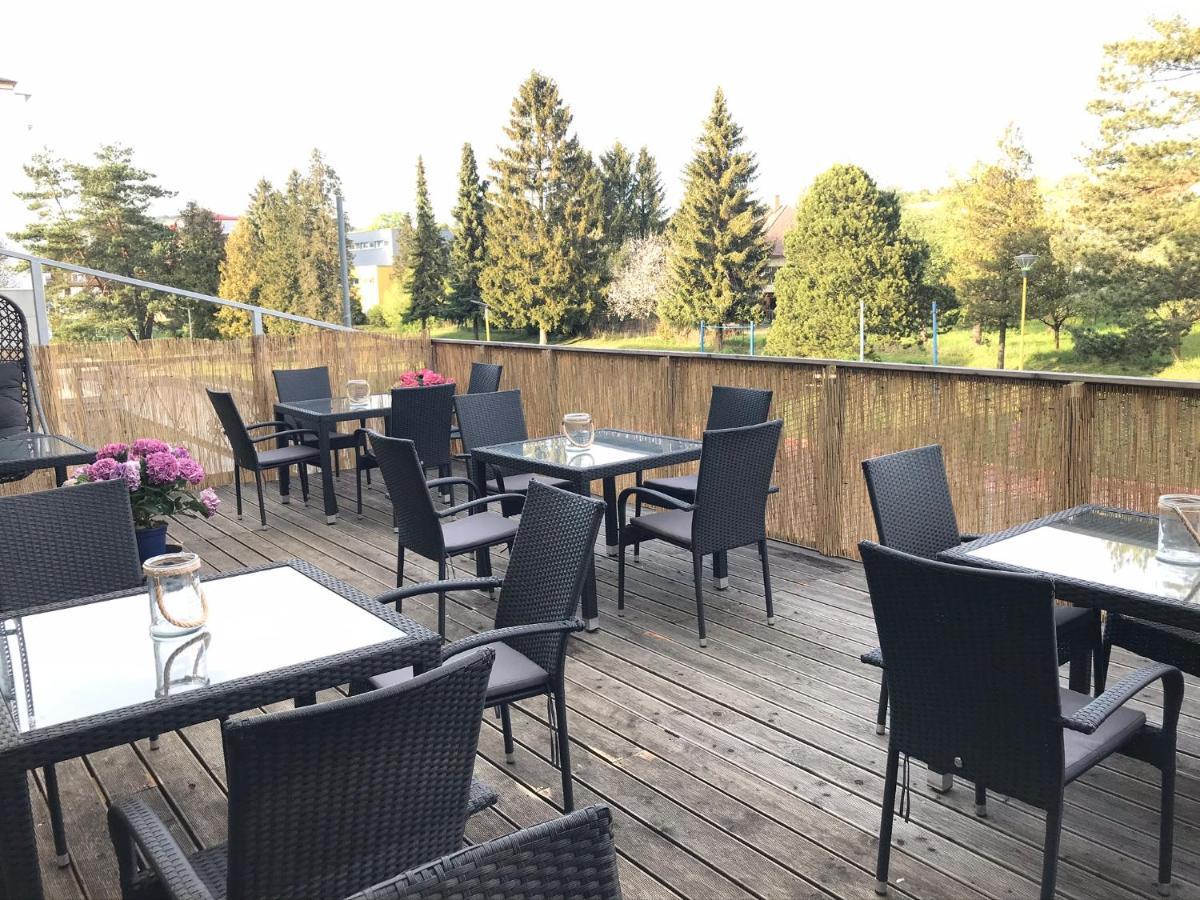 Hotel Arena Brumov Екстер'єр фото